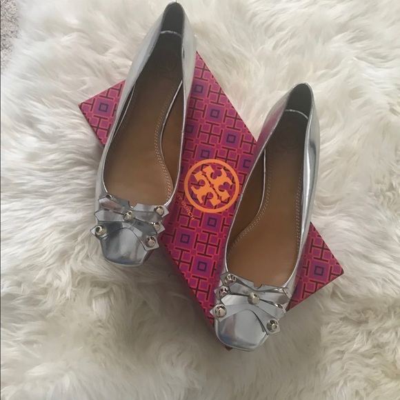 Tory Burch Shoes - Metallic Silver Tory Burch Flats